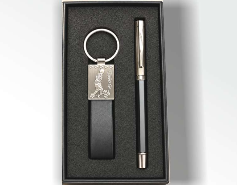 ATATÜRK Motifli Anahtarlık &  Kalem Set